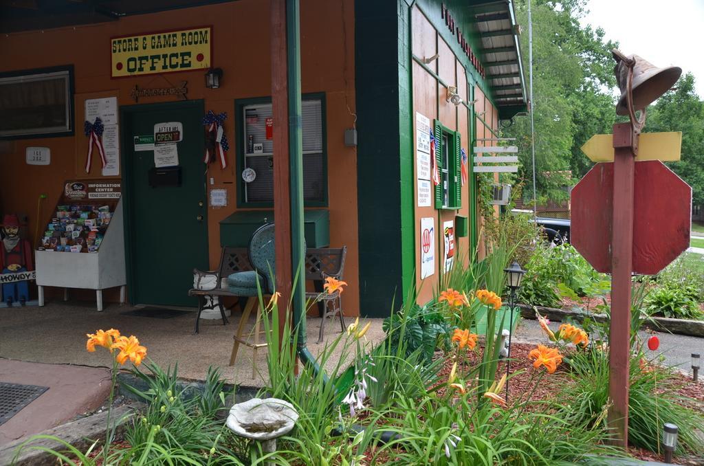 Ft. Wilderness Rv Park And Campground Whittier Exteriör bild